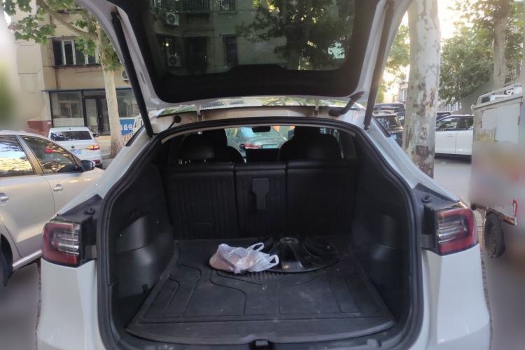 Used Tesla Model Y 2021 Standard Range Rear-Wheel Drive Version Trunk