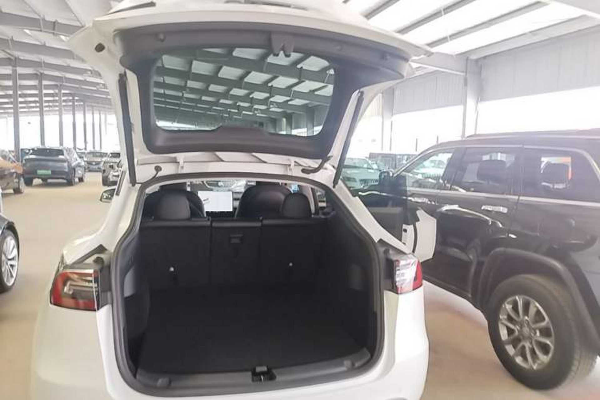 Used Tesla Model Y 2021 Long-Range All-Wheel-Drive Version 3D7 Trunk