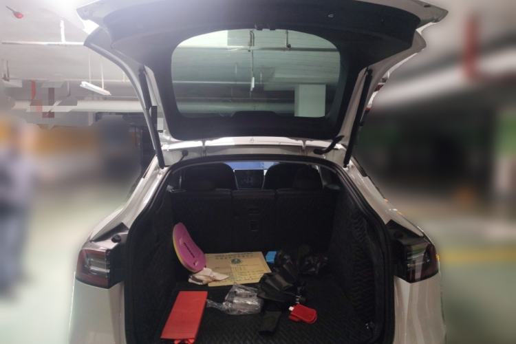 Used Tesla Model Y 2021 Standard Range Rear-Wheel Drive Version Trunk