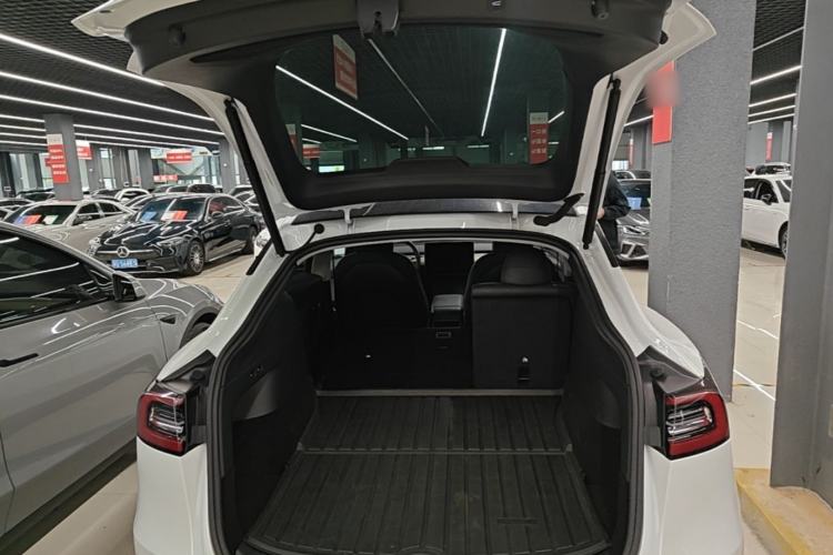 Used Tesla Model Y 2021 Revised Version 2 Long-Range All-Wheel-Drive Edition Trunk