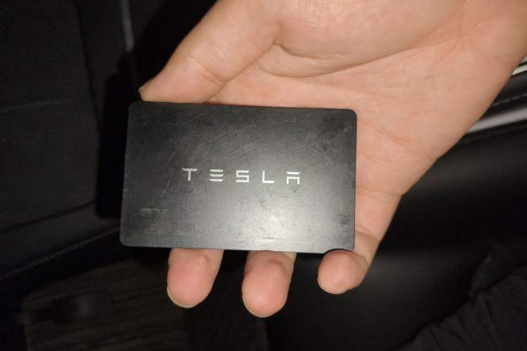 Used Tesla Model Y 2021 Standard Range Rear-Wheel Drive Version Vehicle Key