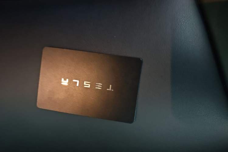 Used Tesla Model Y 2021 Standard Range Rear-Wheel Drive Version Vehicle Key