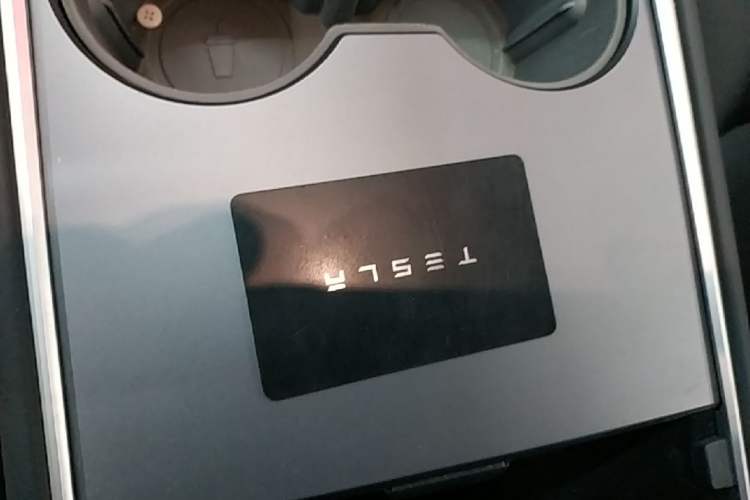 Used Tesla Model Y 2021 Standard Range Rear-Wheel Drive Version Vehicle Key