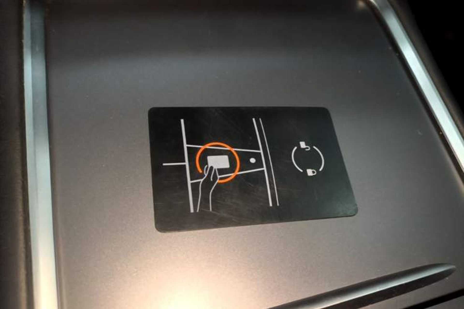 Used Tesla Model Y 2021 Standard Range Rear-Wheel Drive Version Vehicle Key