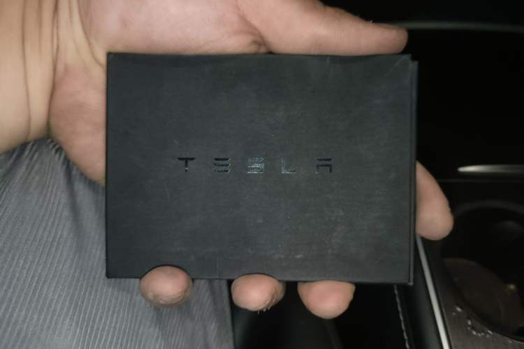 Used Tesla Model Y 2021 Standard Range Rear-Wheel Drive Version Vehicle Key