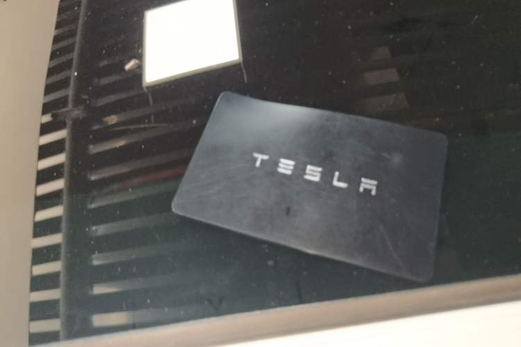 Used Tesla Model Y 2021 Standard Range Rear-Wheel Drive Version Vehicle Key