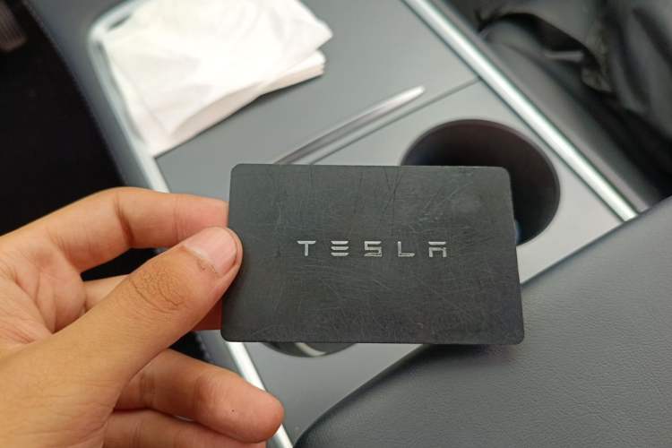 Used Tesla Model Y 2021 Long-Range All-Wheel-Drive Version 3D7 Vehicle Key