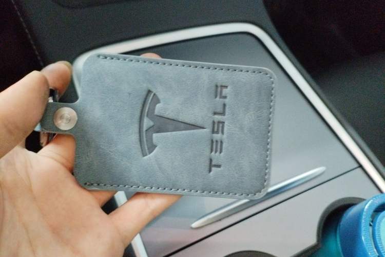 Used Tesla Model Y 2021 Standard Range Rear-Wheel Drive Version Vehicle Key