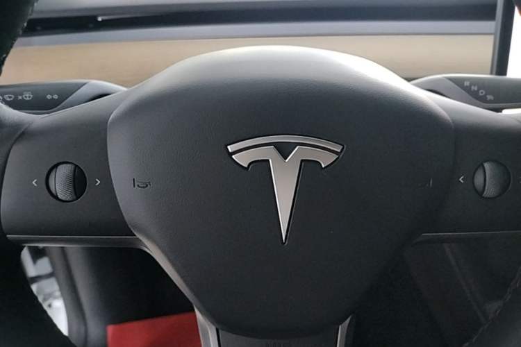 Used Tesla Model Y 2021 Standard Range Rear-Wheel Drive Version Vehicle Key
