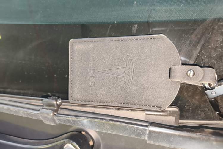 Used Tesla Model Y 2021 Standard Range Rear-Wheel Drive Version Vehicle Key