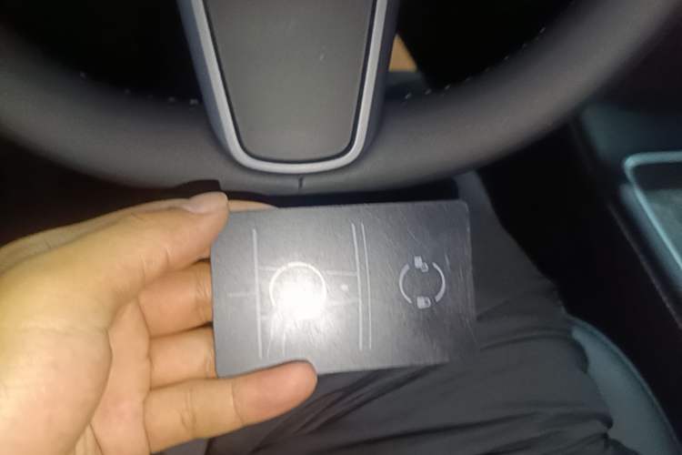 Used Tesla Model Y 2021 Standard Range Rear-Wheel Drive Version Vehicle Key