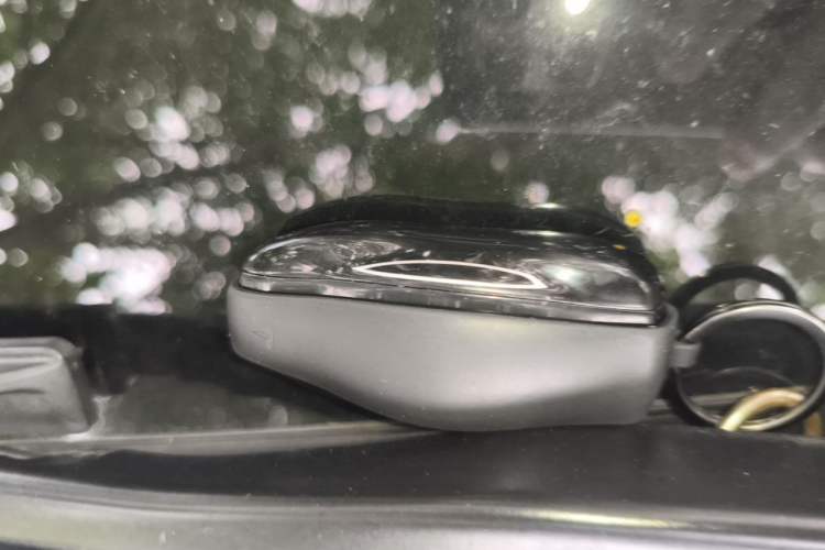 Used Tesla Model Y 2021 Standard Range Rear-Wheel Drive Version Vehicle Key