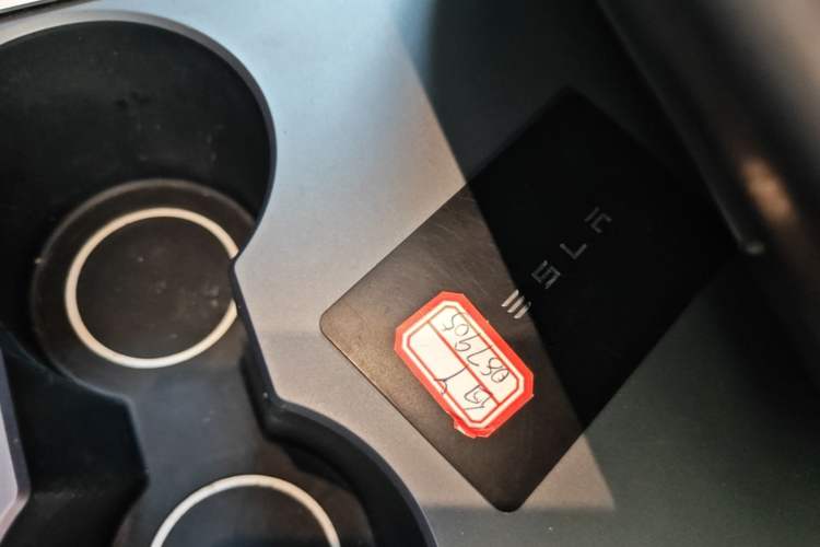 Used Tesla Model Y 2021 Standard Range Rear-Wheel Drive Version Vehicle Key