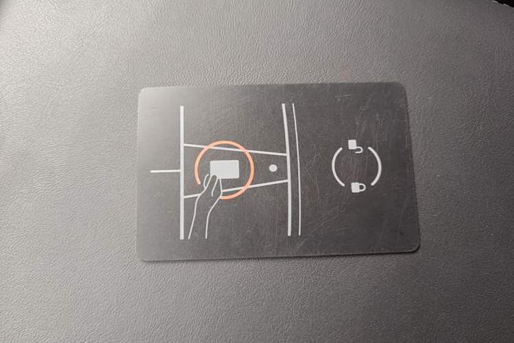 Used Tesla Model Y 2021 Standard Range Rear-Wheel Drive Version Vehicle Key