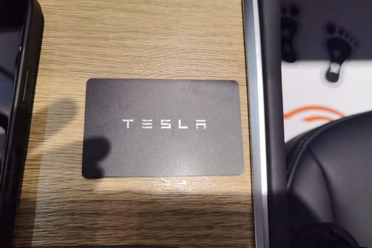 Used Tesla Model Y 2021 Standard Range Rear-Wheel Drive Version Vehicle Key