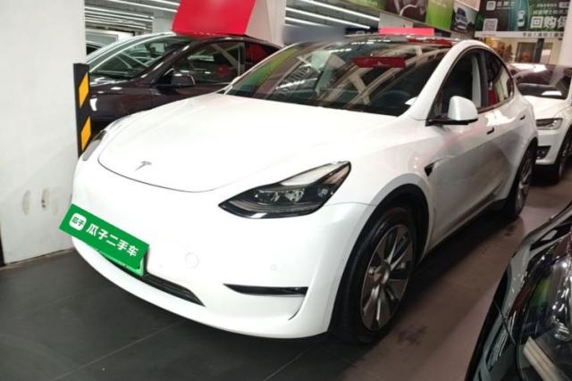 Used Tesla Model Y 2021 Long-Range All-Wheel-Drive Version 3D7