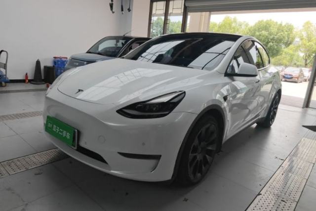 Used Tesla Model Y 2021 Long-Range All-Wheel-Drive Version