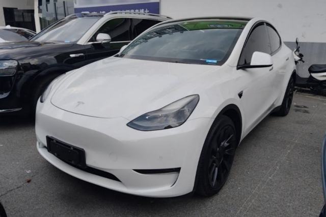 Used Tesla Model Y 2021 Long-Range All-Wheel-Drive Version 3D7
