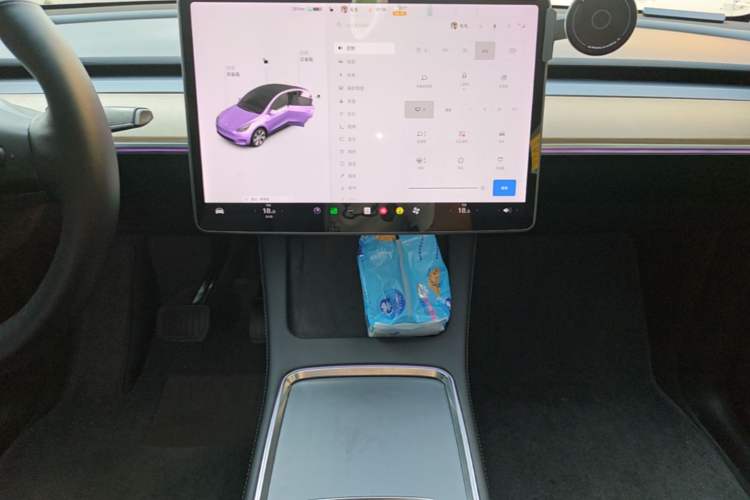 Used Tesla Model Y 2021 Standard Range Rear-Wheel Drive Version Audio And AC Panel