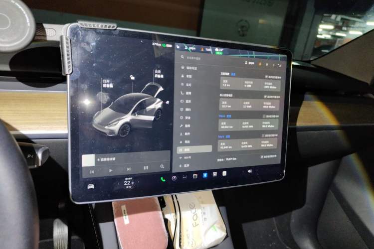 Used Tesla Model Y 2021 Standard Range Rear-Wheel Drive Version Audio And AC Panel