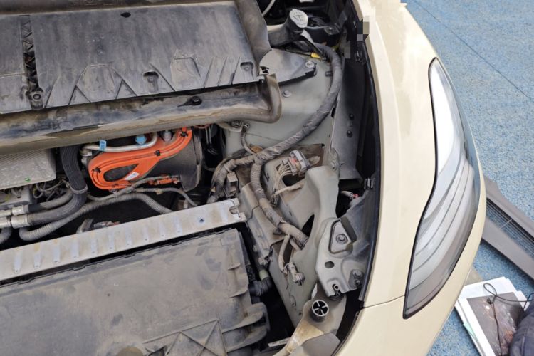 Used Tesla Model Y 2021 Standard Range Rear-Wheel Drive Version Engine Bay Left