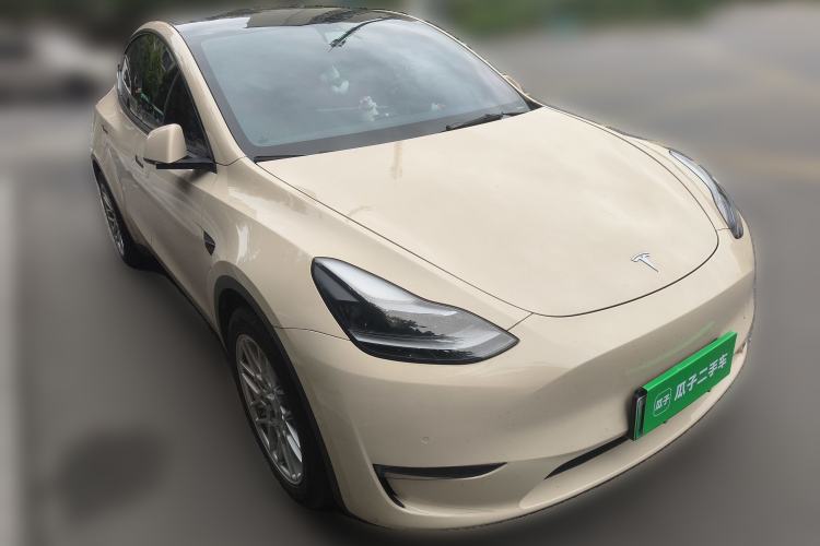 Used Tesla Model Y 2021 Standard Range Rear-Wheel Drive Version Front Right 45 Deg