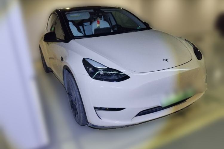 Used Tesla Model Y 2021 Standard Range Rear-Wheel Drive Version Front Right 45 Deg
