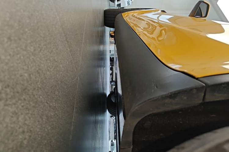 Used Tesla Model Y 2021 Long-Range All-Wheel-Drive Version Left Side Sill