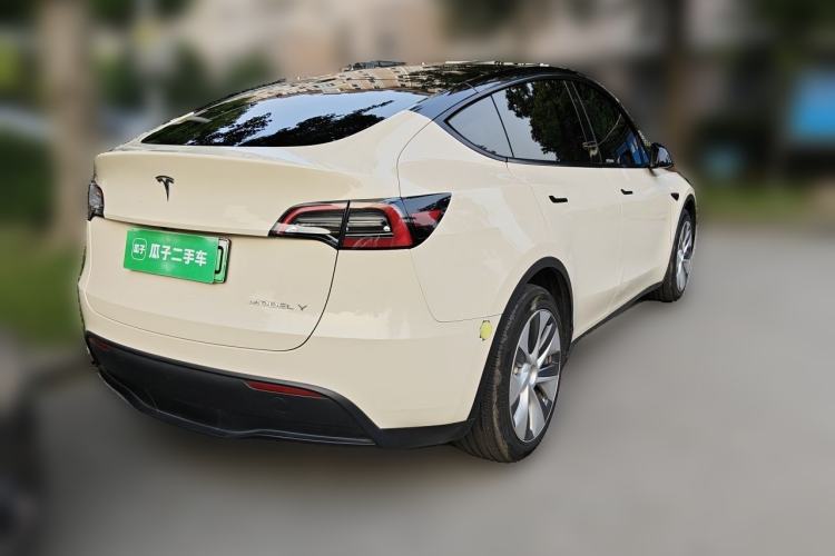 Used Tesla Model Y 2021 Standard Range Rear-Wheel Drive Version Rear Right 45 Deg