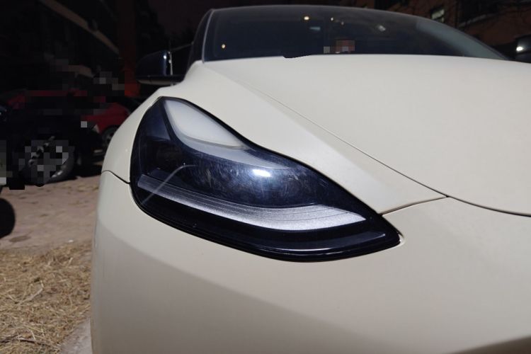 Used Tesla Model Y 2021 Standard Range Rear-Wheel Drive Version Right Front Headlight