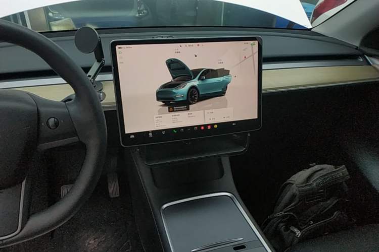 Used Tesla Model Y 2022 Revised Version Rear-Wheel Drive Audio And AC Panel