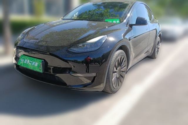 Used Tesla Model Y 2022 Long-Range All-Wheel-Drive Version