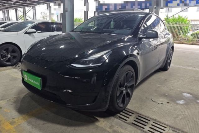 Tesla Model Y 2022 Rear-Wheel-Drive Version с пробегом