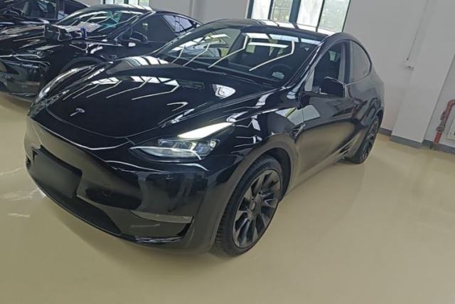 Used Tesla Model Y 2022 Long-Range All-Wheel-Drive Version