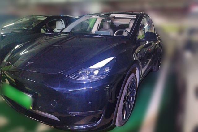 Ojetý Tesla Model Y 2022 Rear-Wheel-Drive Version