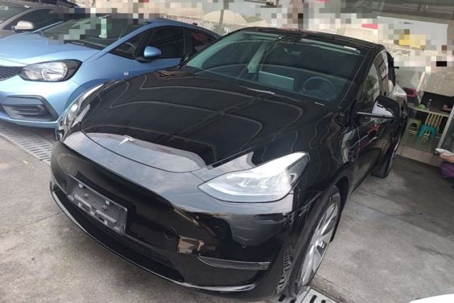 Used Tesla Model Y 2022 Long-Range All-Wheel-Drive Version