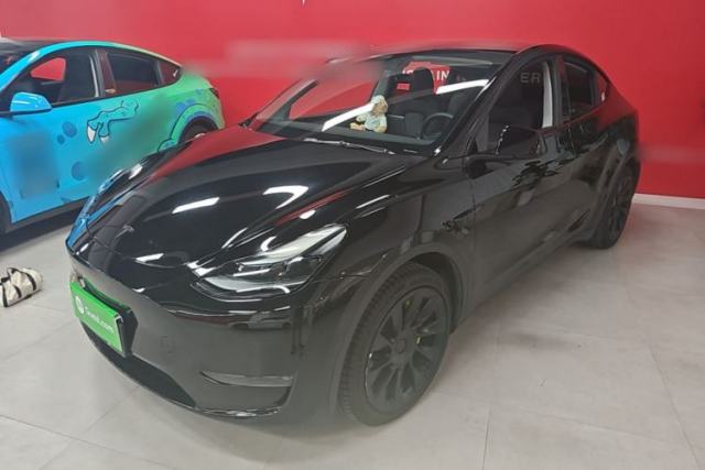 Used Tesla Model Y 2022 Long-Range All-Wheel-Drive Version