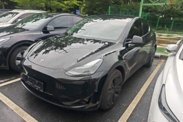 Ojetý Tesla Model Y 2022 Revised Version Rear-Wheel Drive