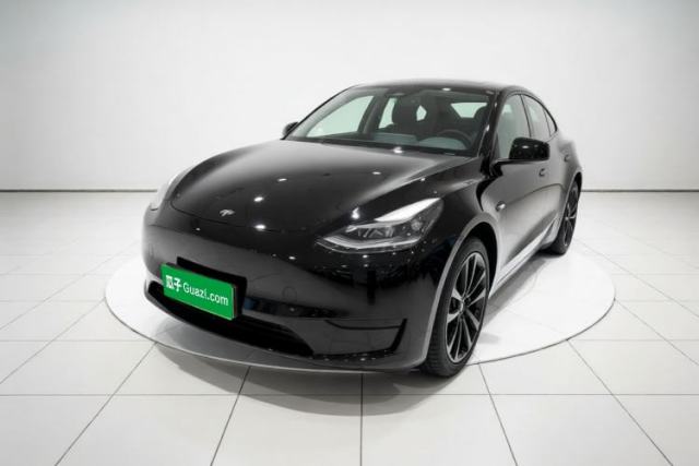 Tesla Model Y 2022 Rear-Wheel-Drive Version usado