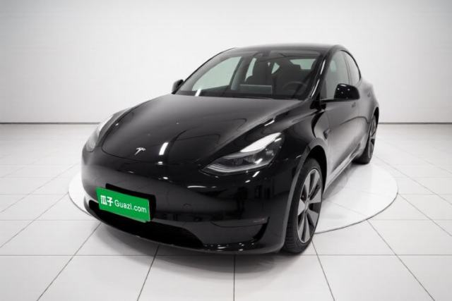 Ojetý Tesla Model Y 2022 Revised Version Rear-Wheel Drive
