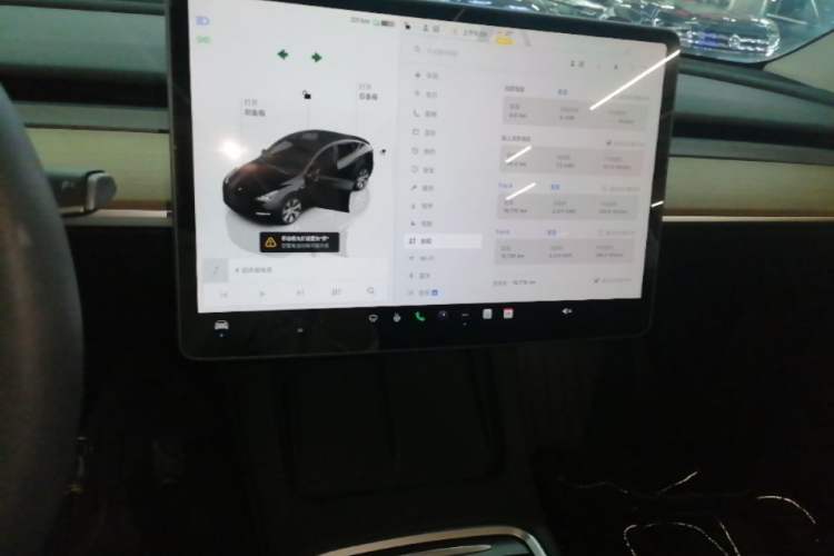 Used Tesla Model Y 2022 Revised Version Rear-Wheel Drive Audio And AC Panel