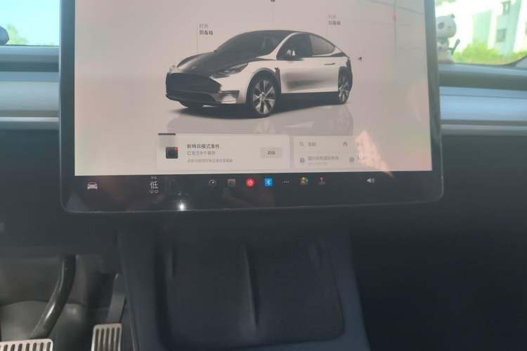 Used Tesla Model Y 2022 Long-Range All-Wheel-Drive Version Audio And AC Panel
