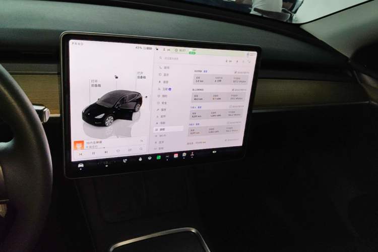 Used Tesla Model Y 2022 Revised Version Rear-Wheel Drive Audio And AC Panel