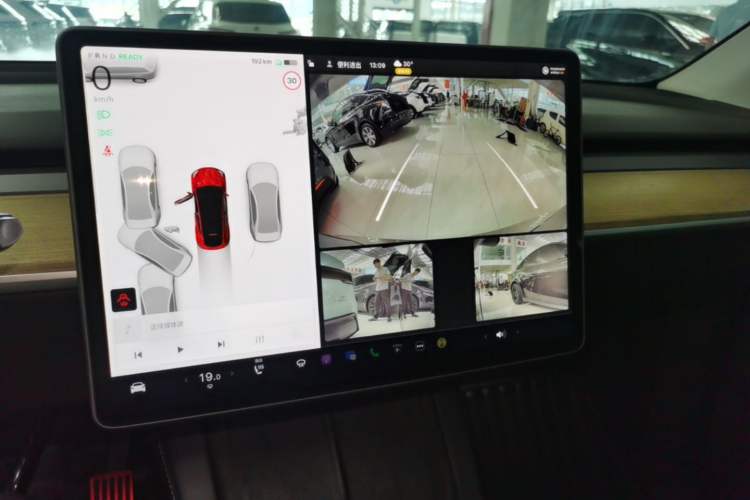 Used Tesla Model Y 2022 Revised Version Rear-Wheel Drive Audio And AC Panel