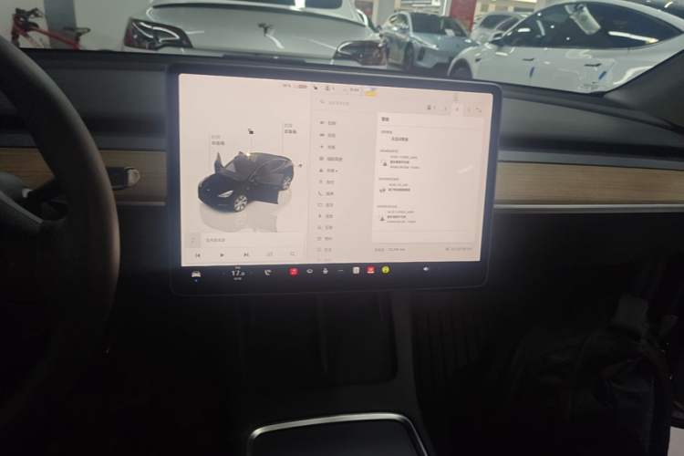 Used Tesla Model Y 2022 Revised Version Rear-Wheel Drive Audio And AC Panel