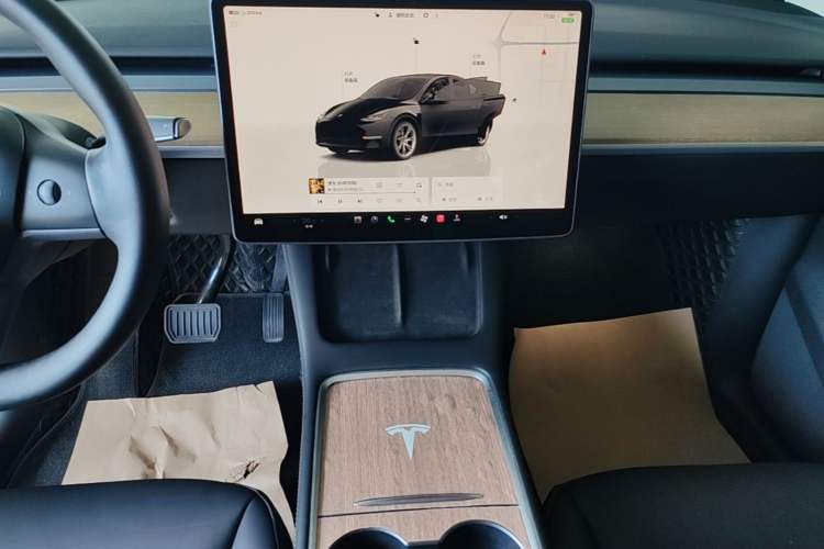 Used Tesla Model Y 2022 Long-Range All-Wheel-Drive Version Audio And AC Panel