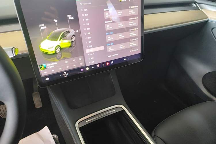 Used Tesla Model Y 2022 Revised Version Rear-Wheel Drive Audio And AC Panel
