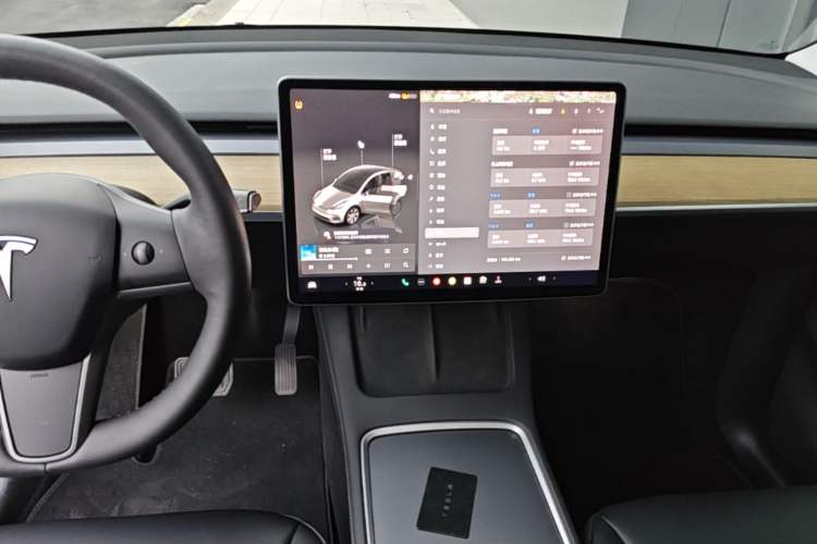 Used Tesla Model Y 2022 Revised Version Rear-Wheel Drive Audio And AC Panel