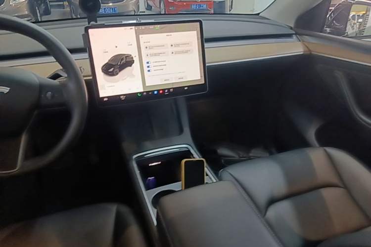 Used Tesla Model Y 2022 Long-Range All-Wheel-Drive Version Audio And AC Panel
