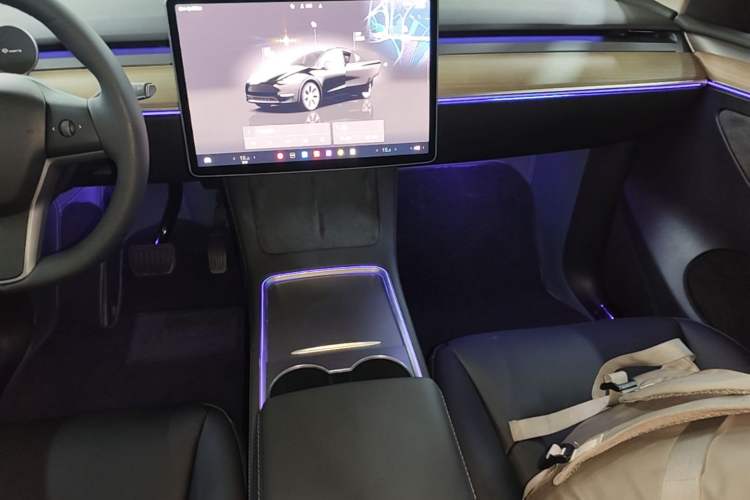 Used Tesla Model Y 2022 Revised Version Rear-Wheel Drive Audio And AC Panel